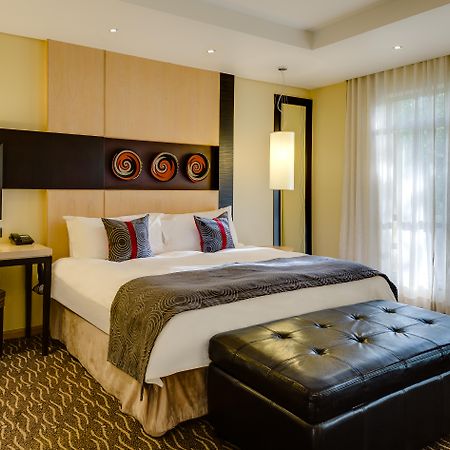 Protea Hotel By Marriott Johannesburg Wanderers Eksteriør billede