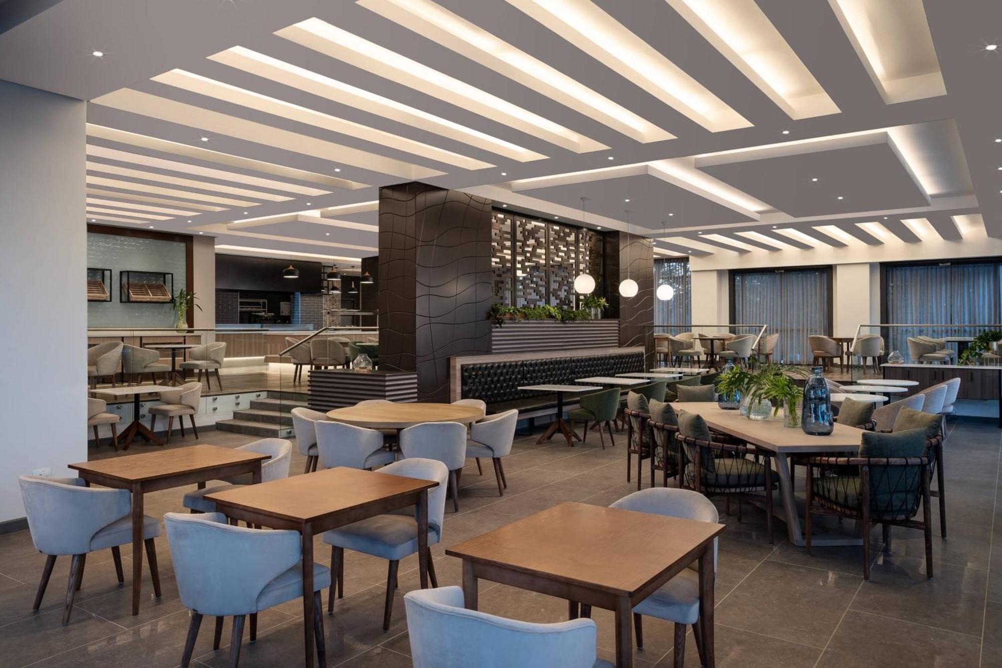Protea Hotel By Marriott Johannesburg Wanderers Eksteriør billede