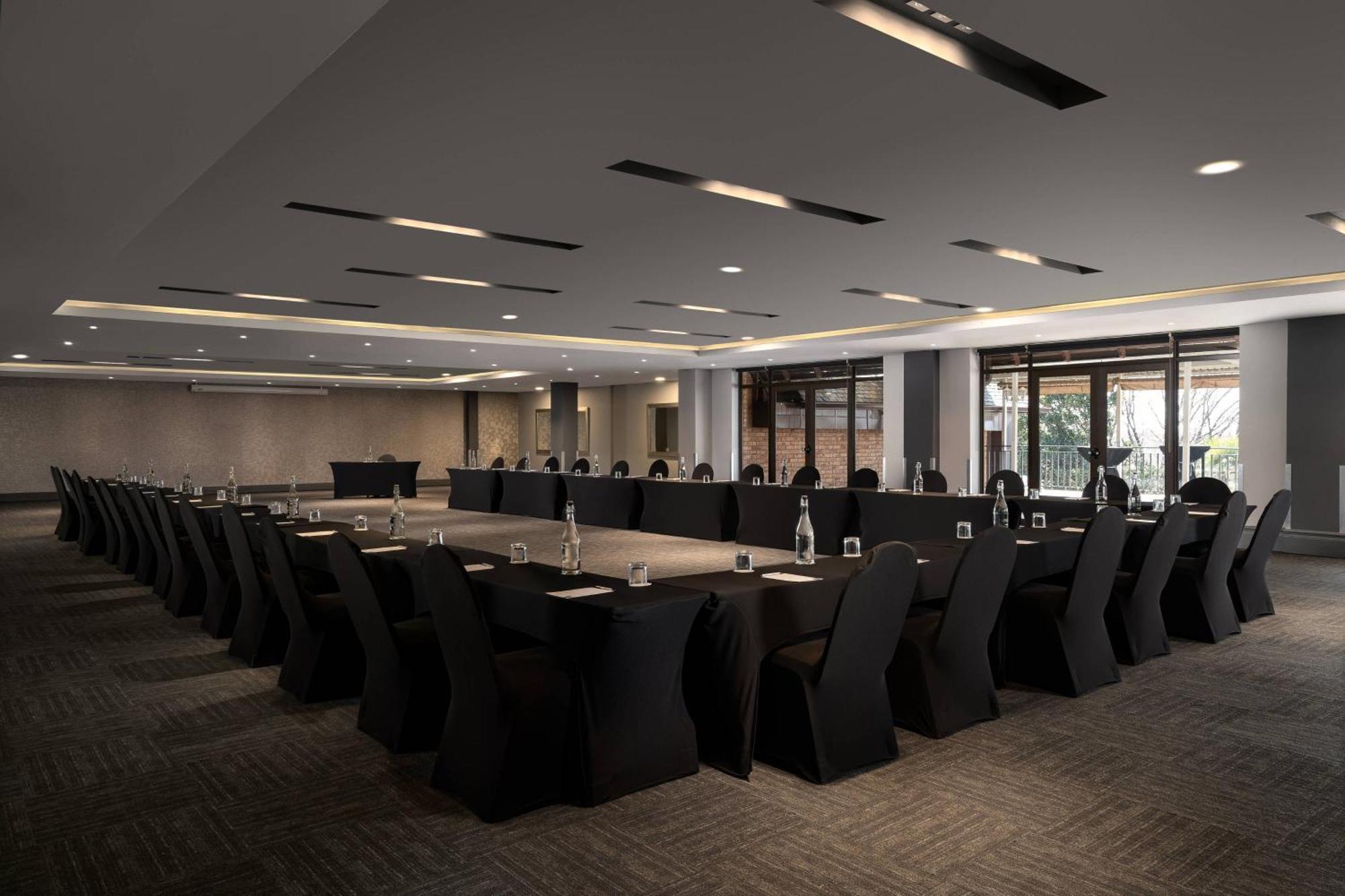Protea Hotel By Marriott Johannesburg Wanderers Eksteriør billede