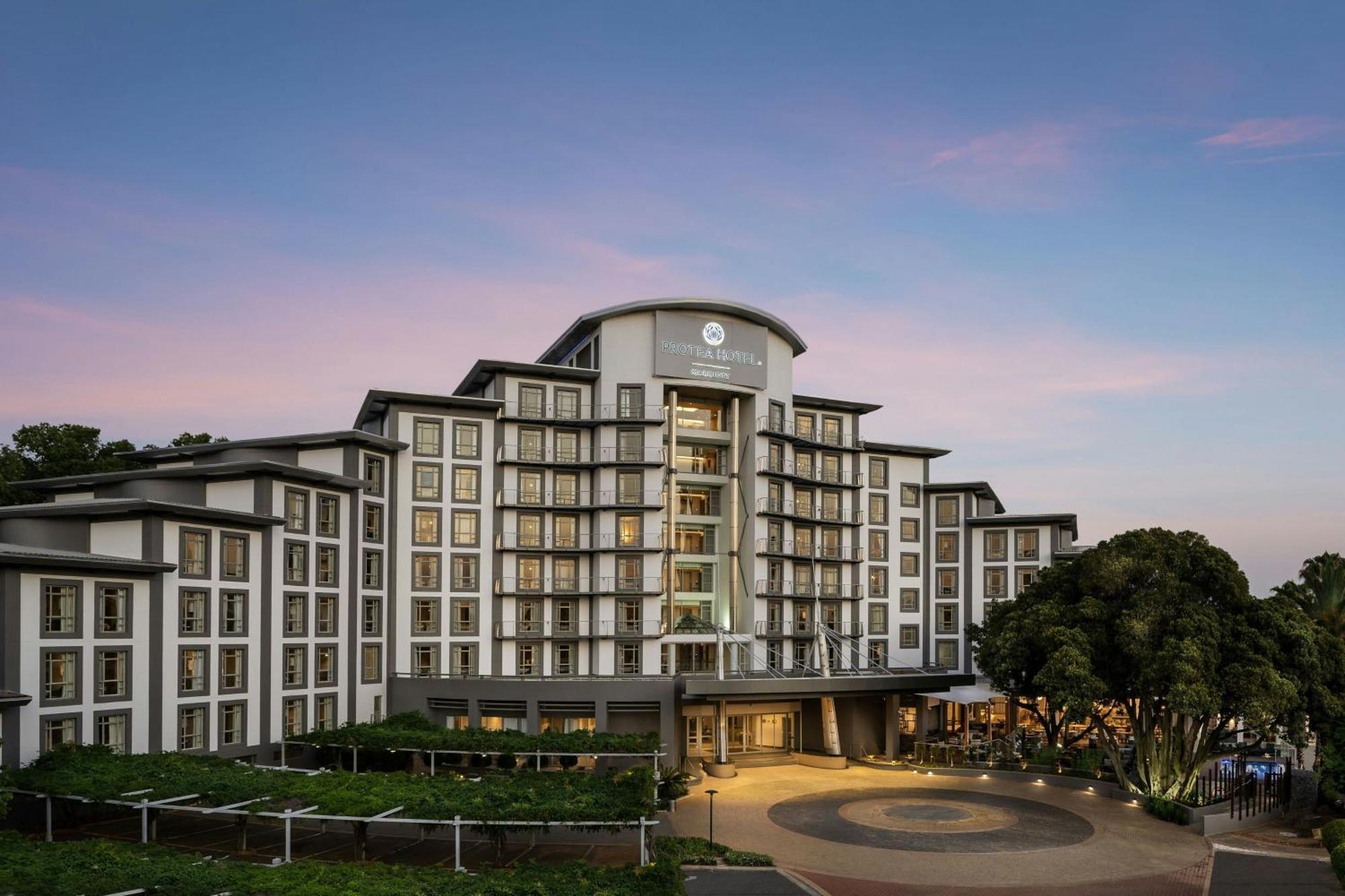 Protea Hotel By Marriott Johannesburg Wanderers Eksteriør billede